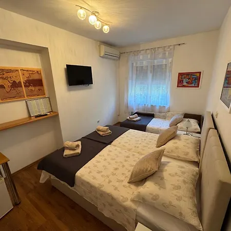 蓝树客房酒店 公寓 *