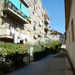 Blue Tree Apartment *
