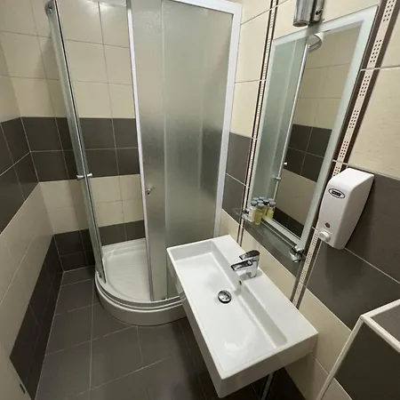 블루 트리 룸 스플리트