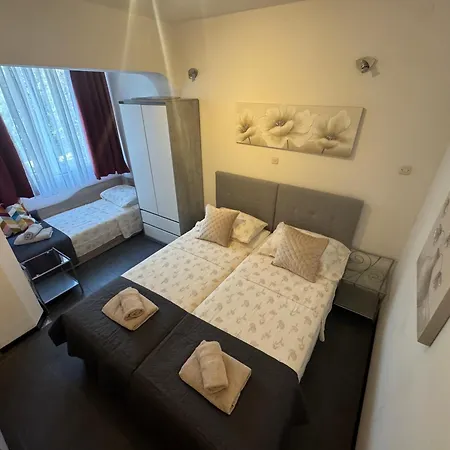 Blue Tree Apartment *