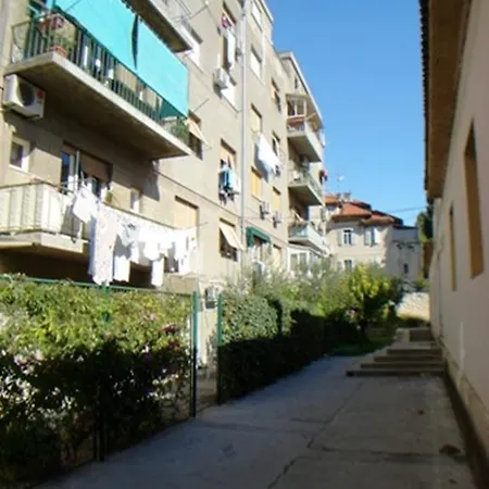 Blue Tree Lejlighed *